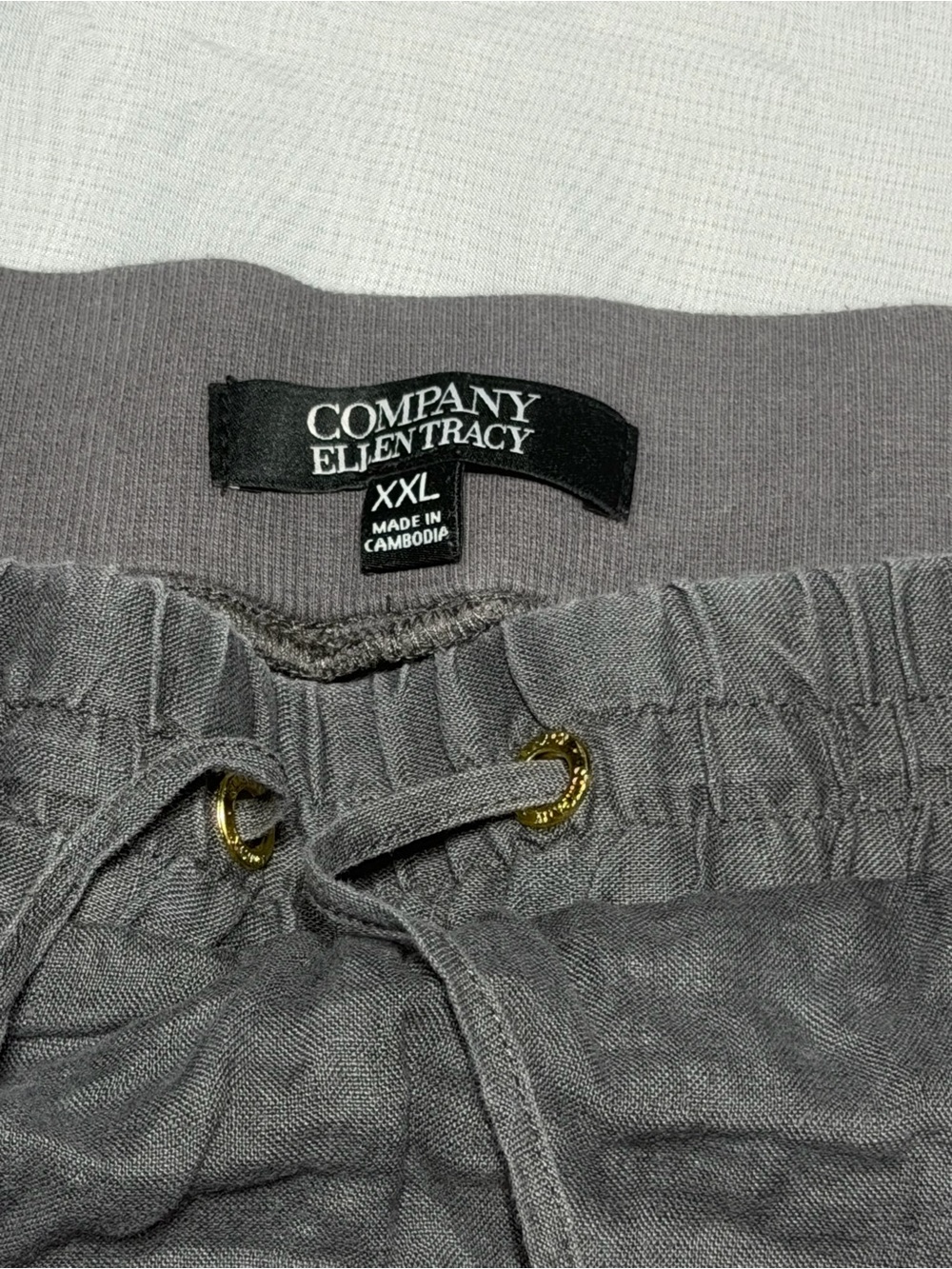 Ellen Tracy Drawstring Casual Skort in Gray with Gold Eyelets - Picture 2 of 5